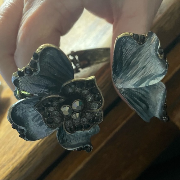 Blue Flower Clamper Bracelet - Picture 4 of 5